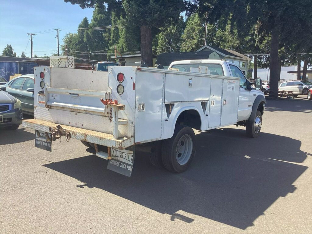 2004 FORD F-550 XL Super Duty