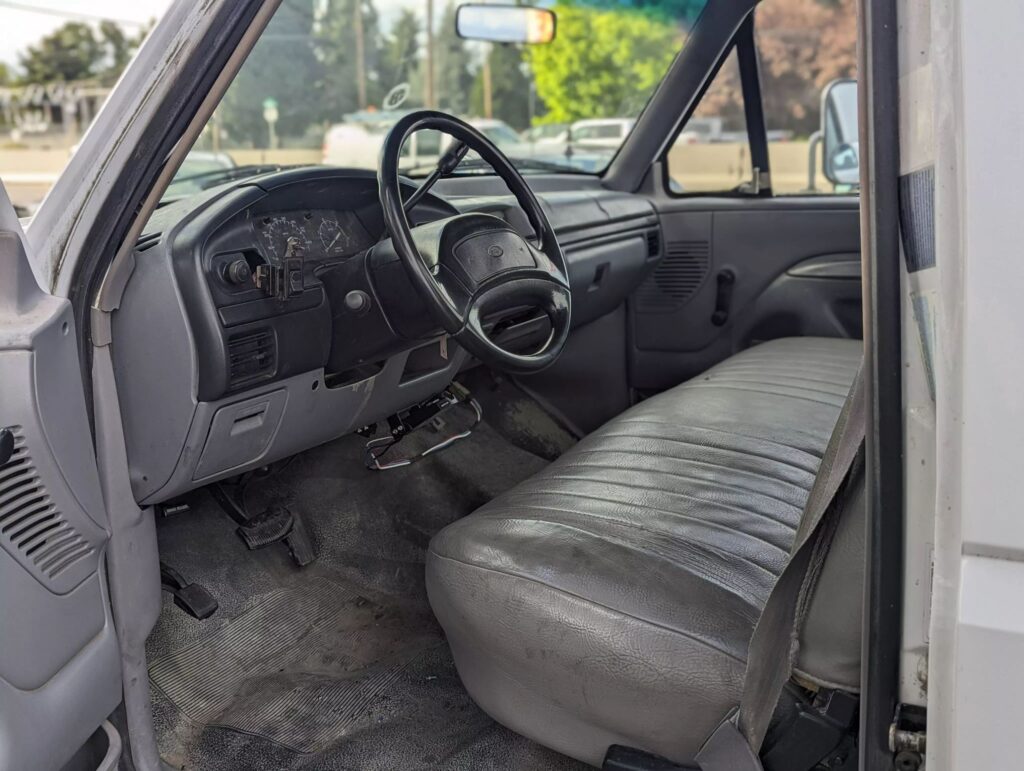 1997 Ford F-450 Super Duty Chassis Cab