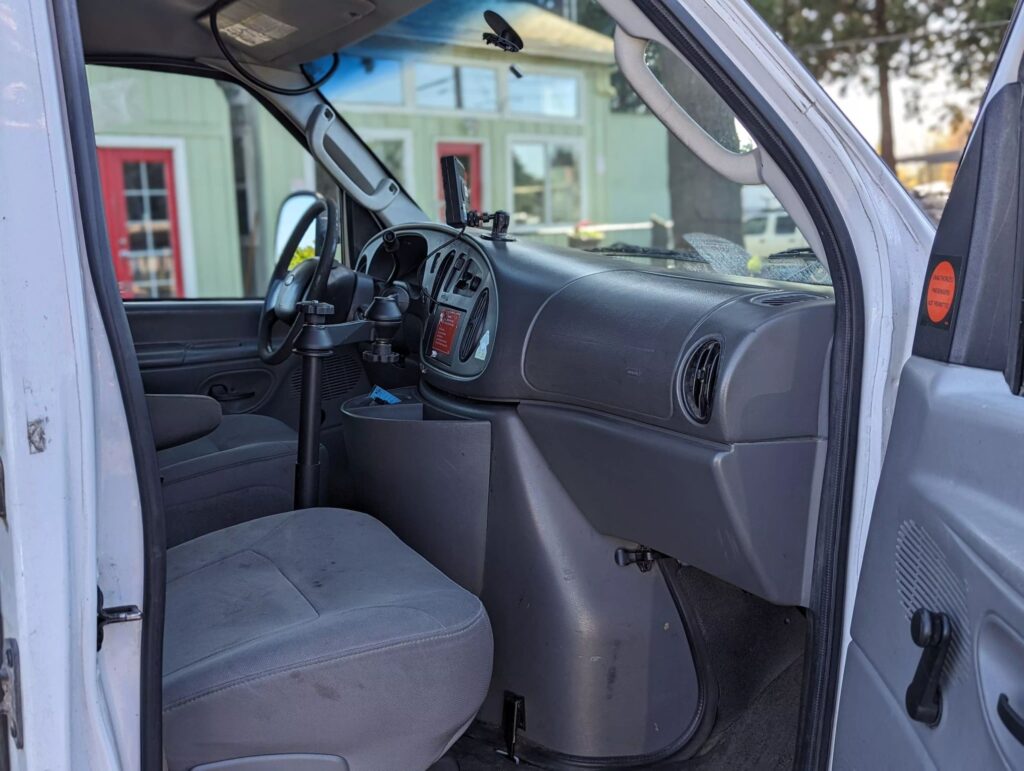 2006 Ford Econoline E-250 Extended