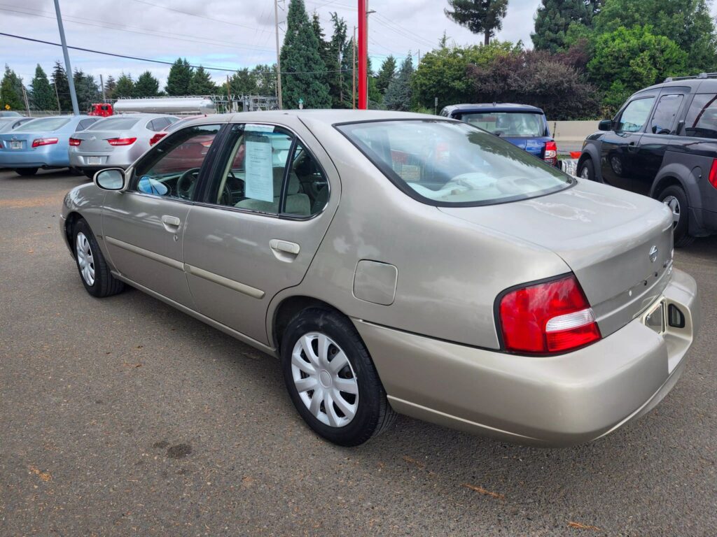 2001 Nissan Altima GLE