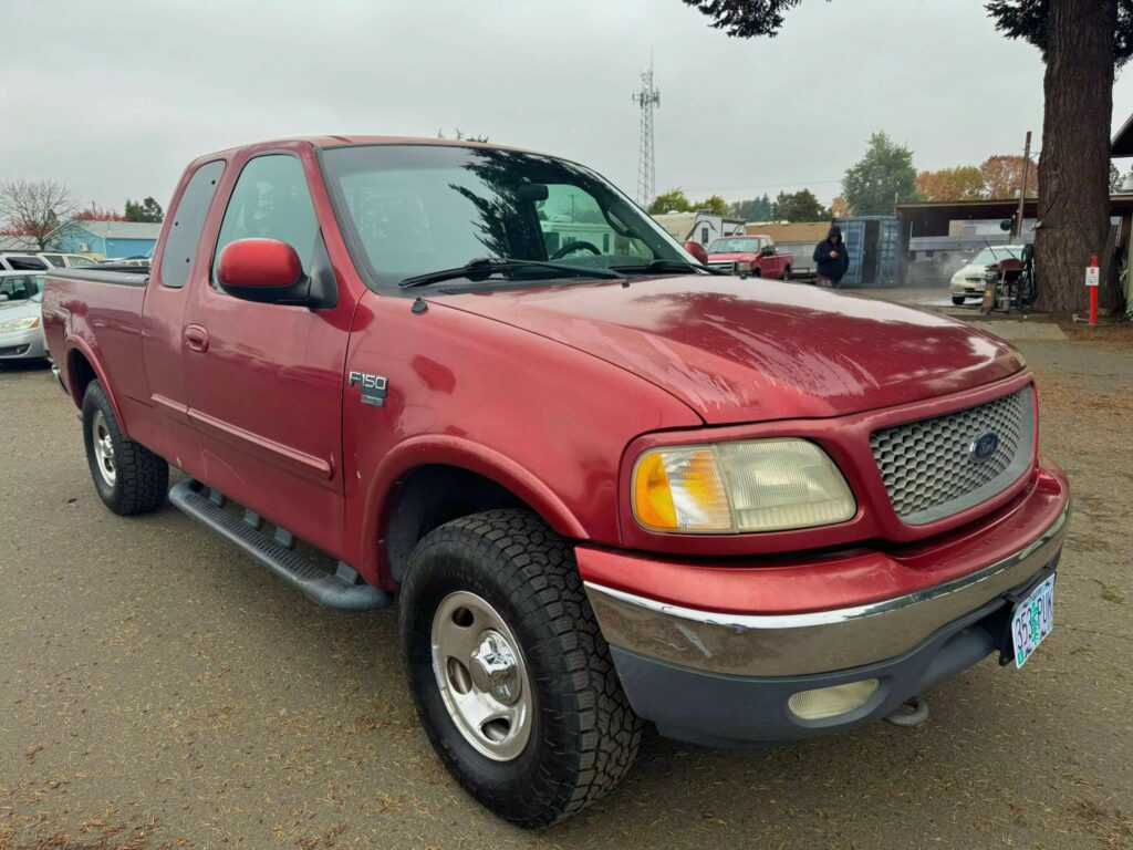 2000 Ford F-150 WS SuperCab Short Bed 2WD