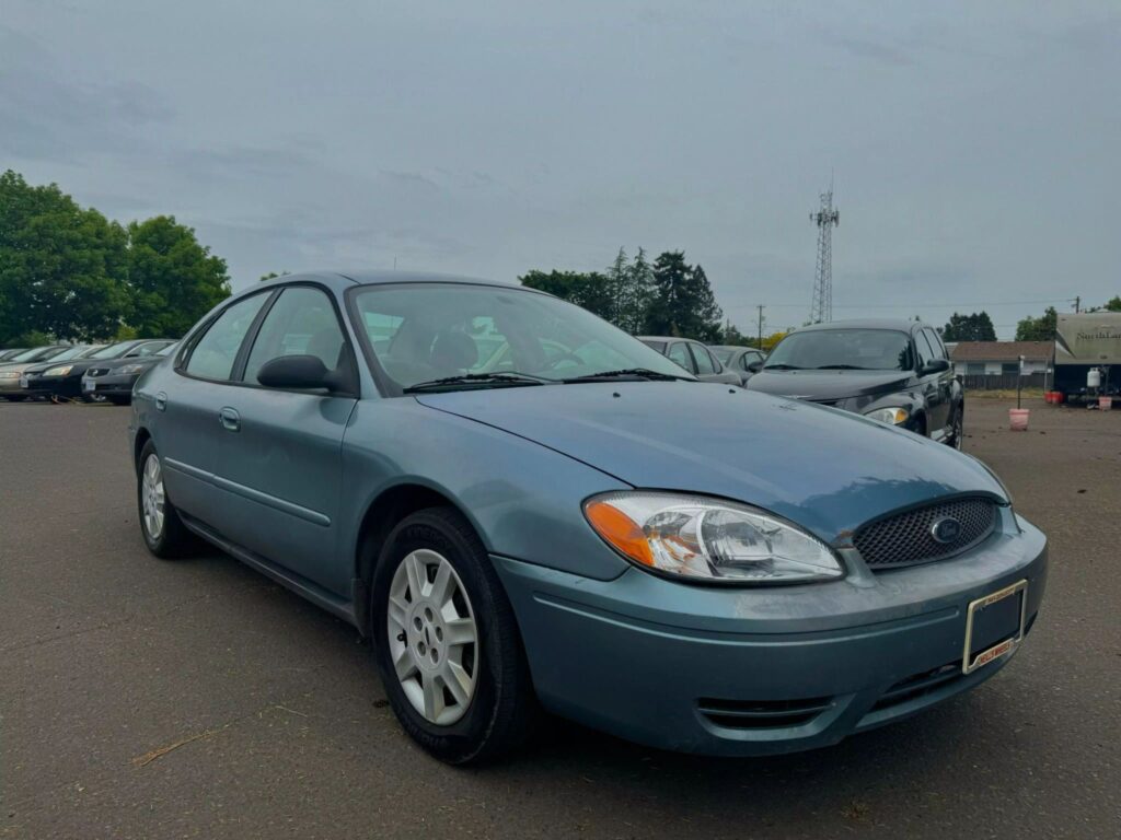 2006 Ford Taurus SE