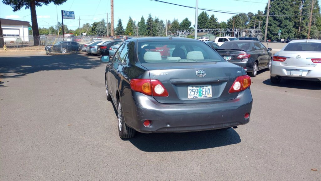 2010 Toyota Corolla Sedan 4D