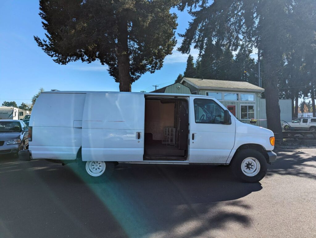 2006 Ford Econoline E-250 Extended