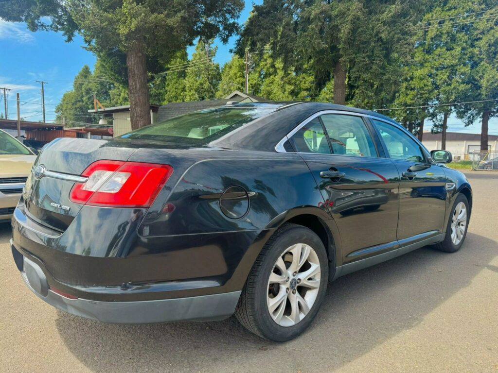 2010 Ford Taurus SEL