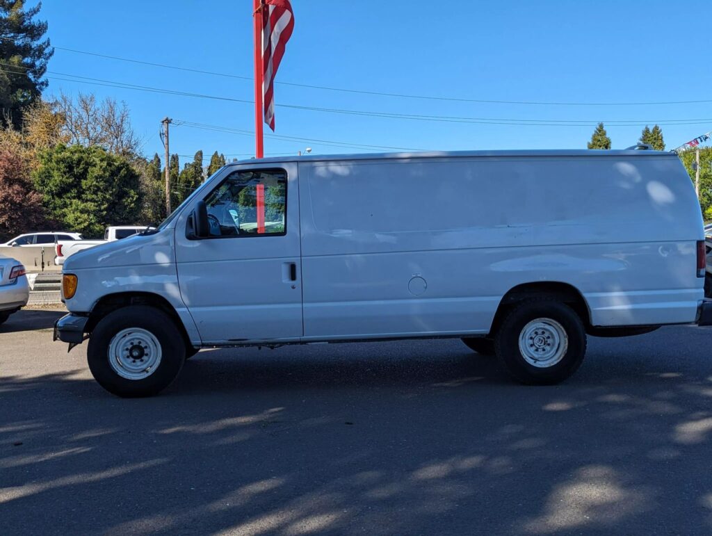2006 Ford Econoline E-250 Extended