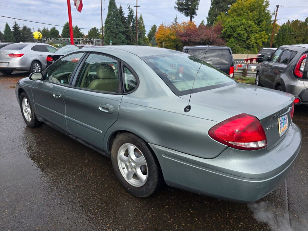 2006 Ford Taurus SEL