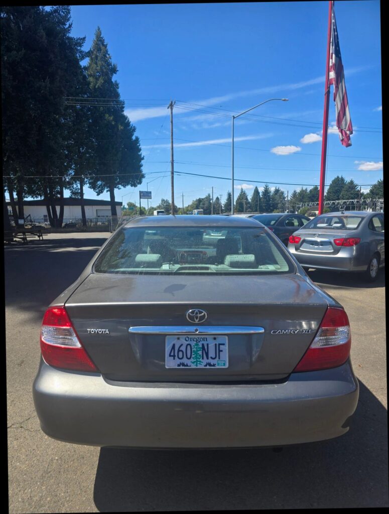 2004 Toyota Camry LE