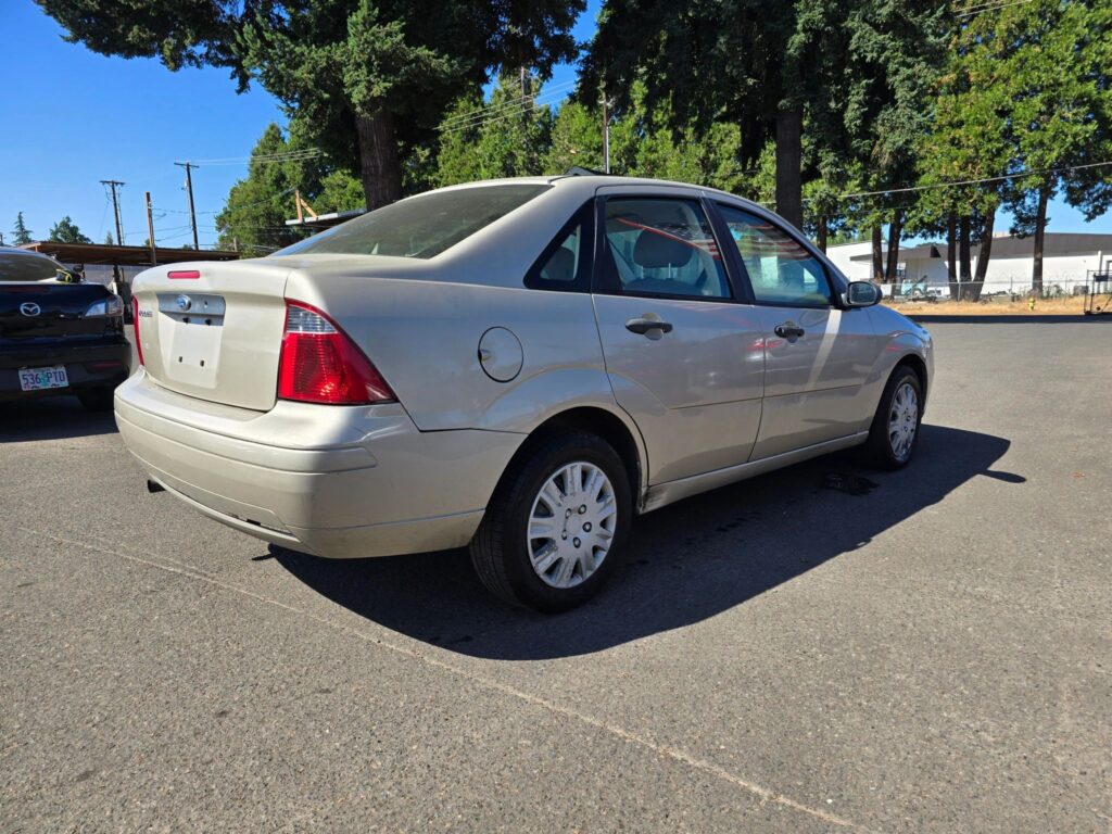 2007 Ford Focus ZX4 S