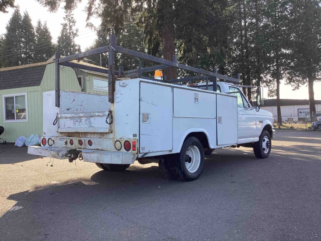 1997 Ford F-350 Super Duty XL Reg. Cab 4WD