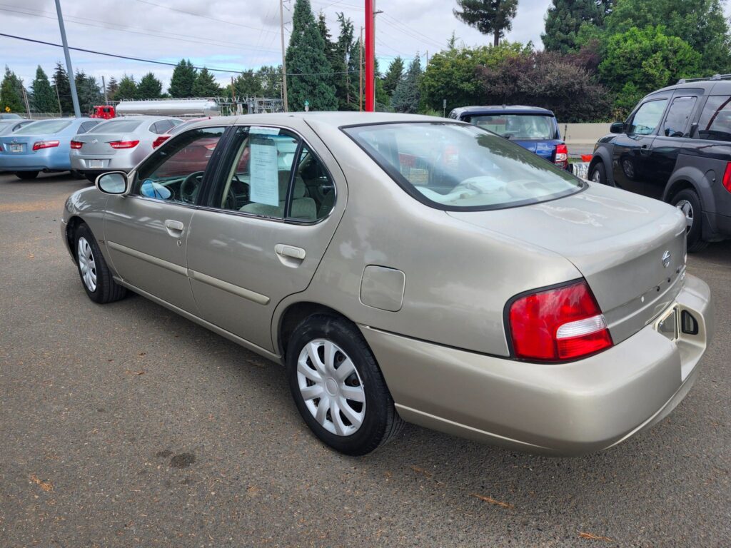 2001 Nissan Altima GLE