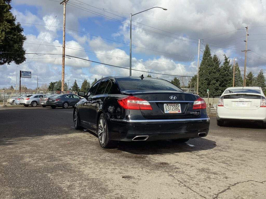 2012 Hyundai Genesis Premium