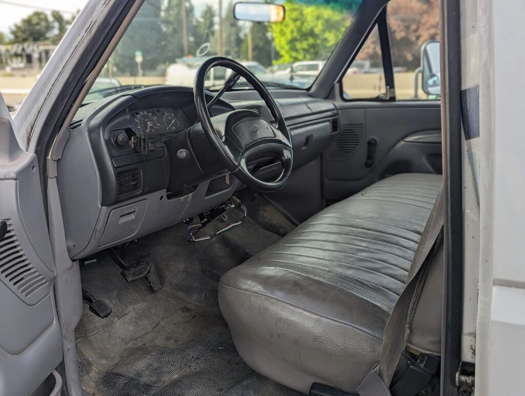 1997 Ford F-450 Super Duty Chassis Cab