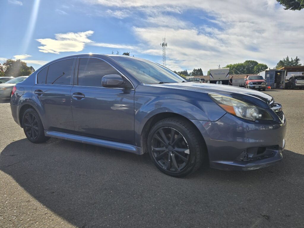 2013 Subaru Legacy 2.5i Premium