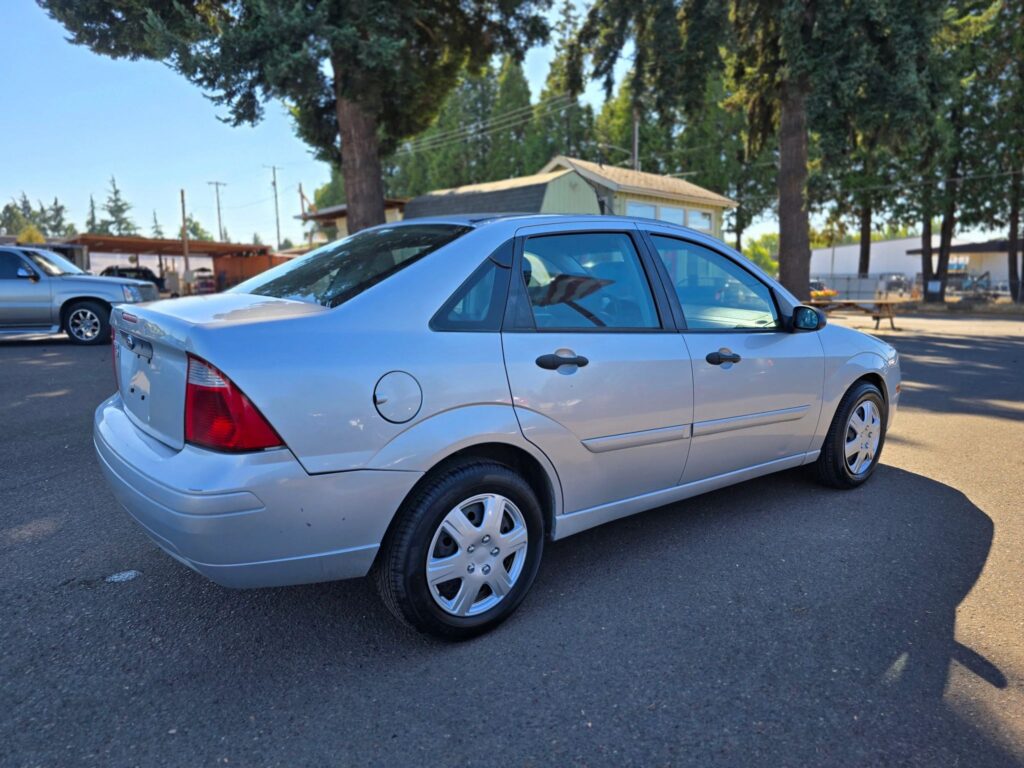 2007 Ford Focus ZX4 S