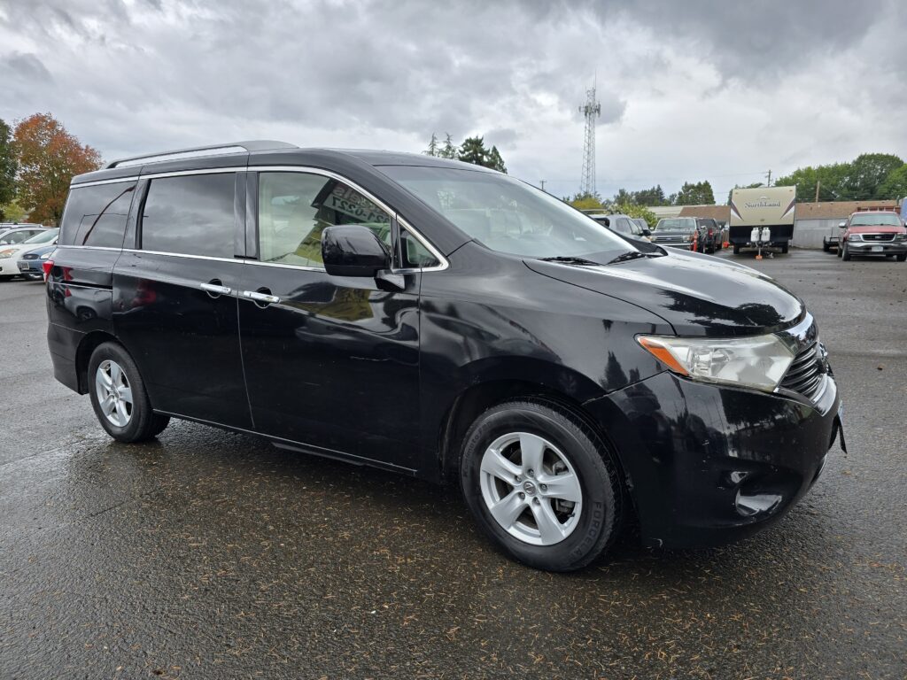 2017 Nissan Quest Platinum