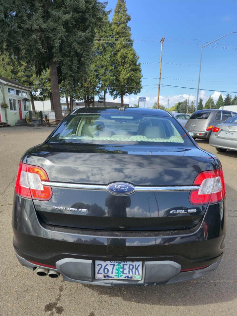 2010 Ford Taurus SEL