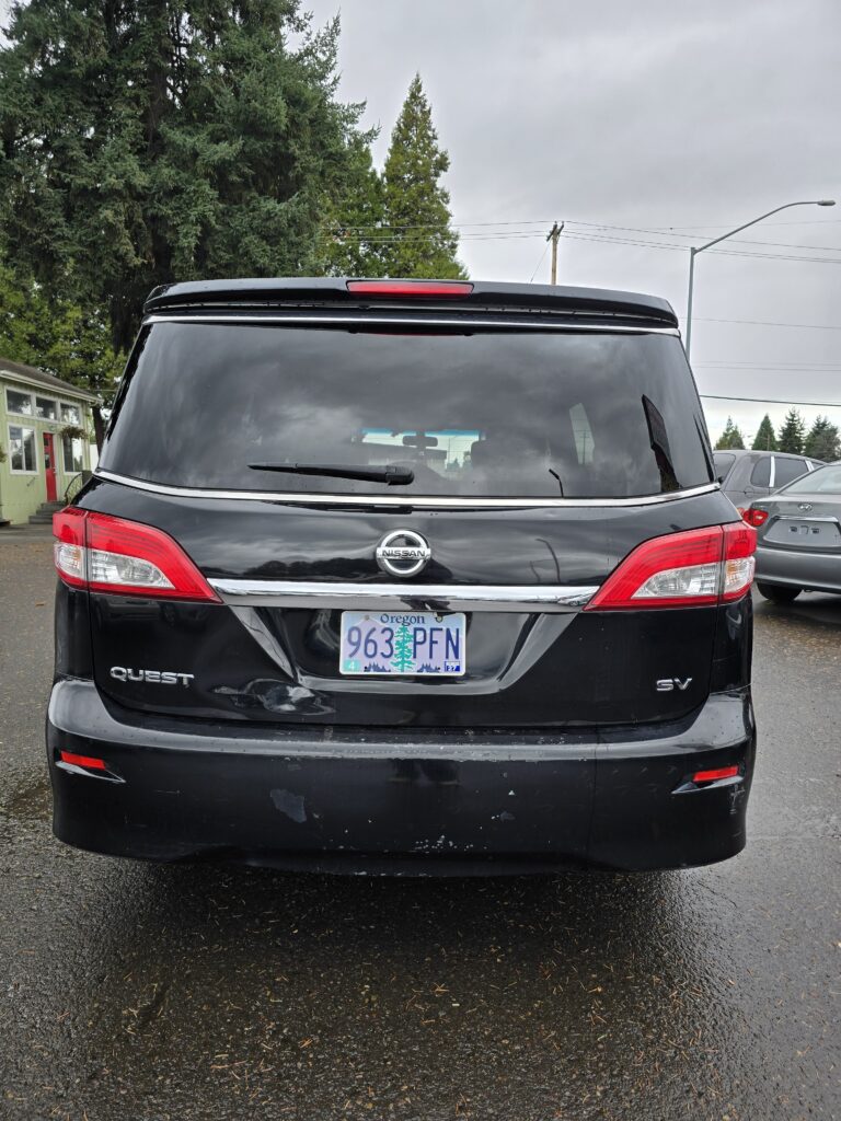 2017 Nissan Quest Platinum