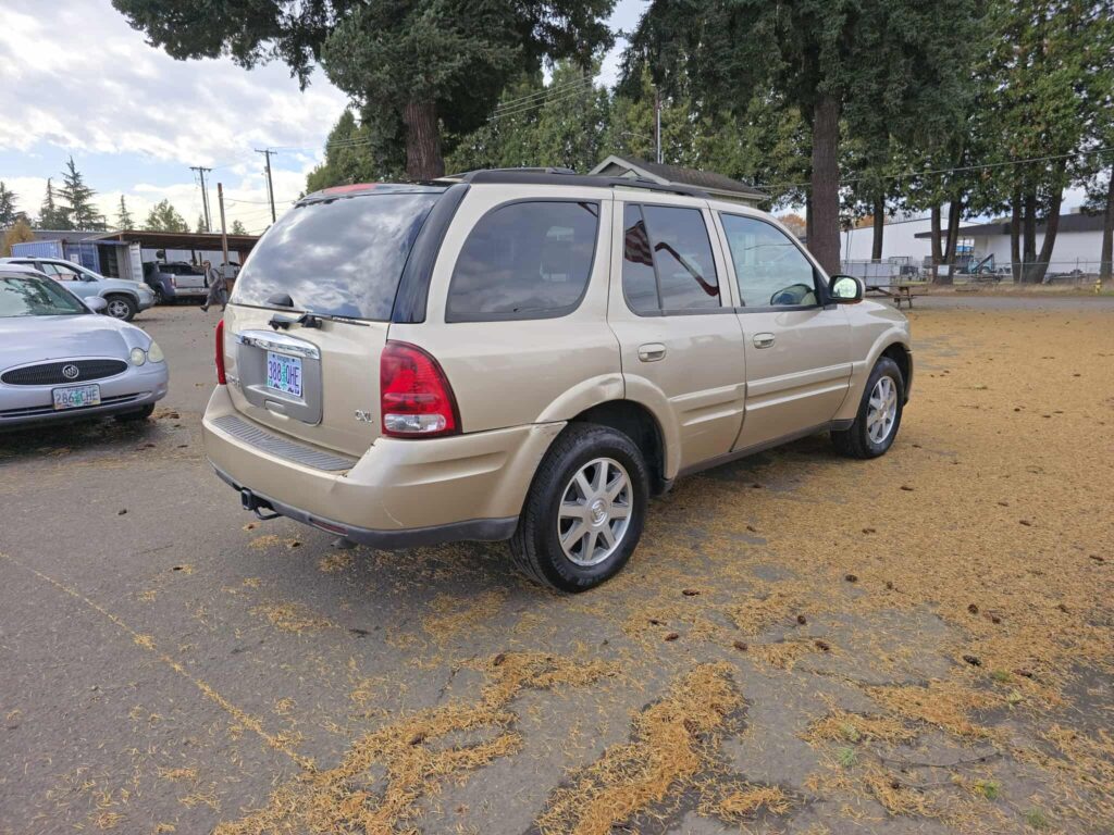 2004 Buick Rainier Base