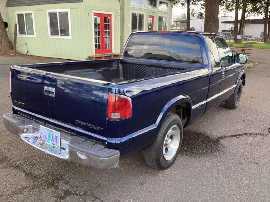 2002 Chevrolet S-10 XL