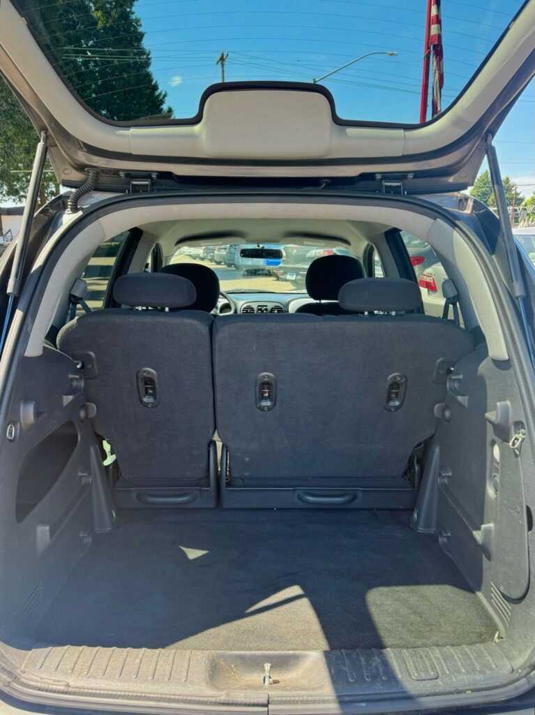 2004 Chrysler PT Cruiser Base