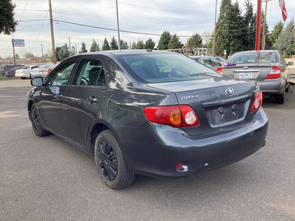 2010 Toyota Corolla Sedan 4D