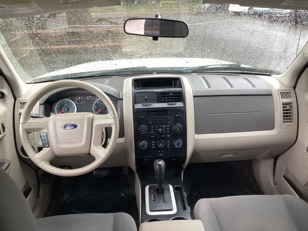2011 Ford Escape XLS