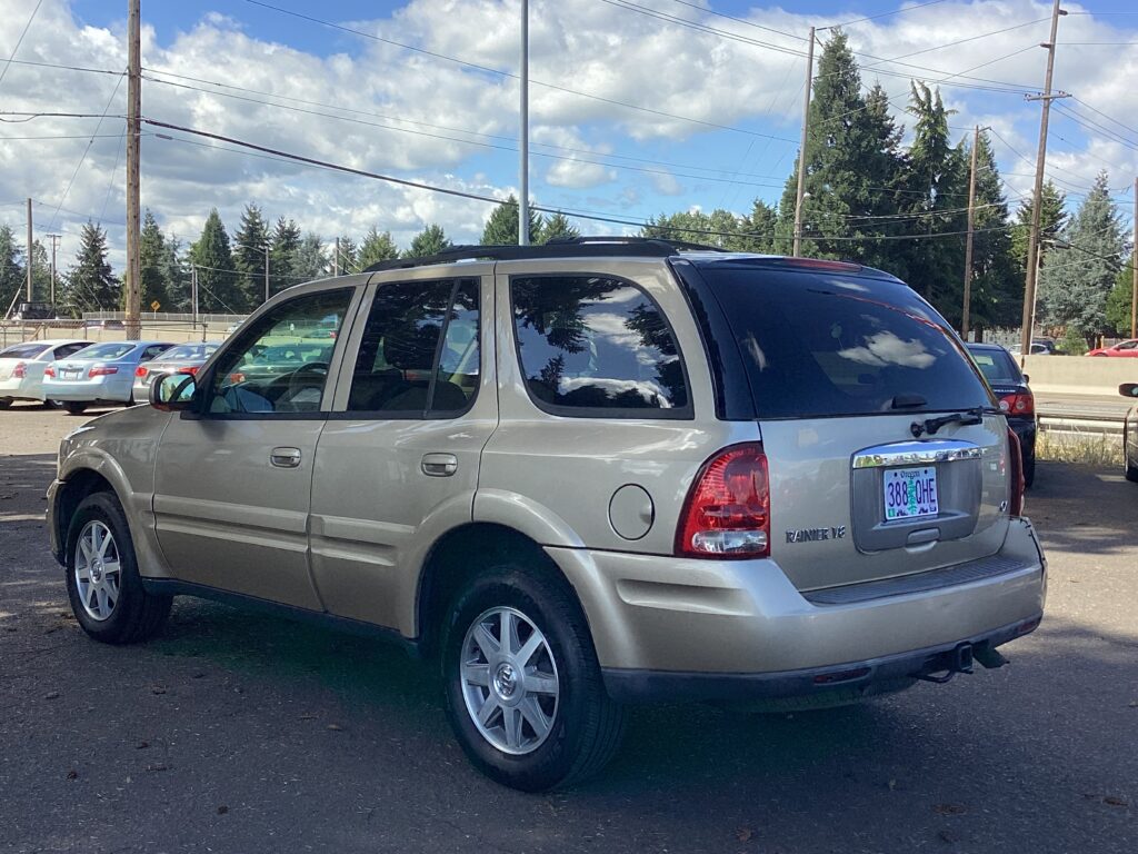 2004 Buick Rainier Base