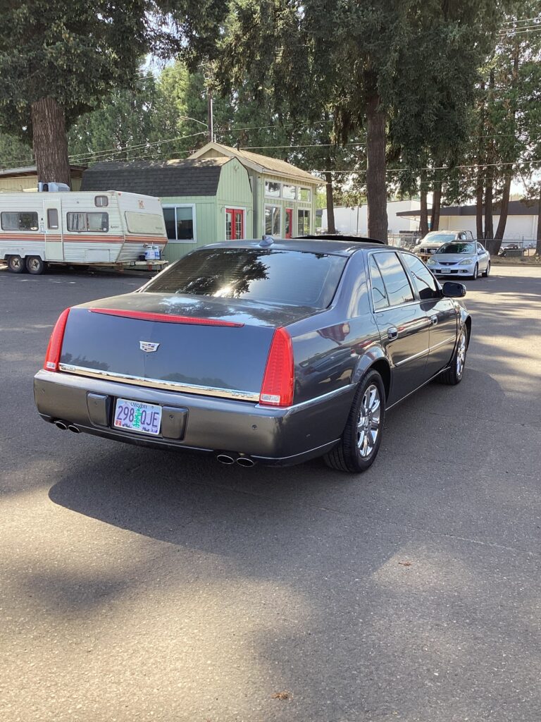 2010 Cadillac DTS Luxury