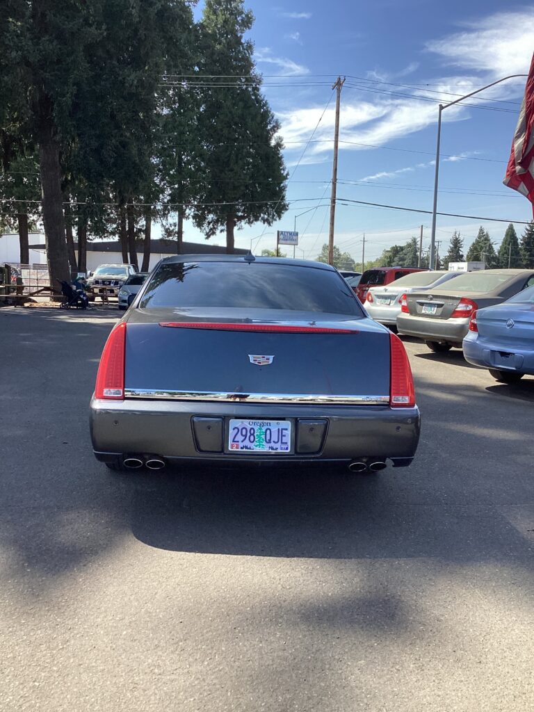2010 Cadillac DTS Luxury