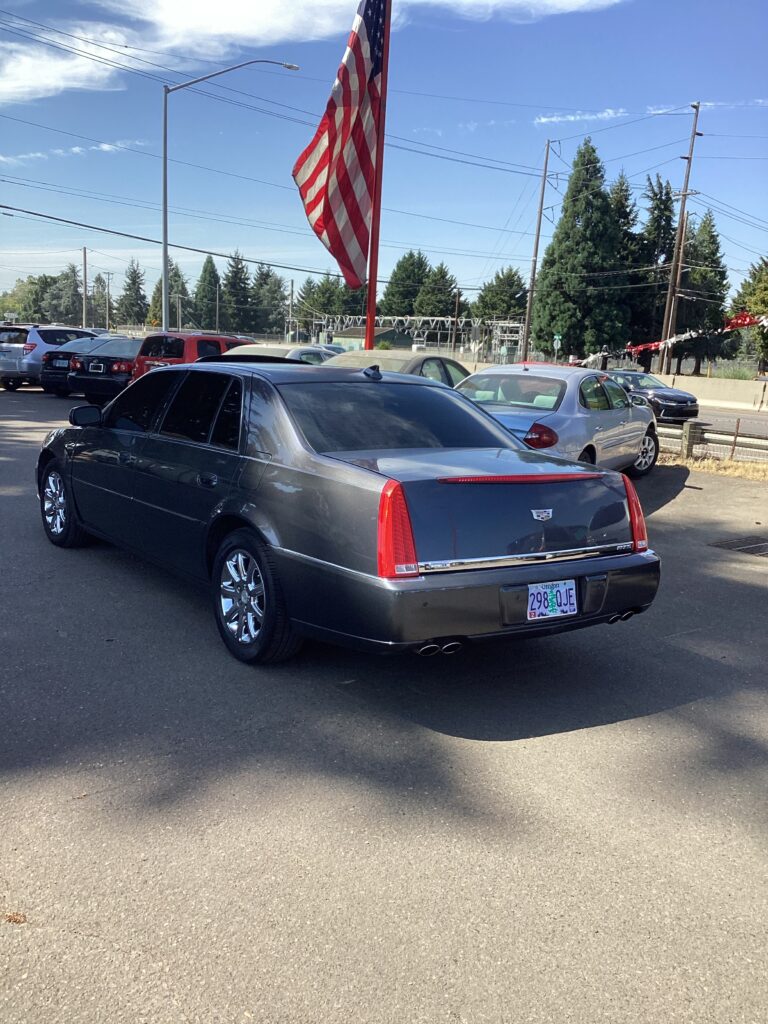 2010 Cadillac DTS Luxury
