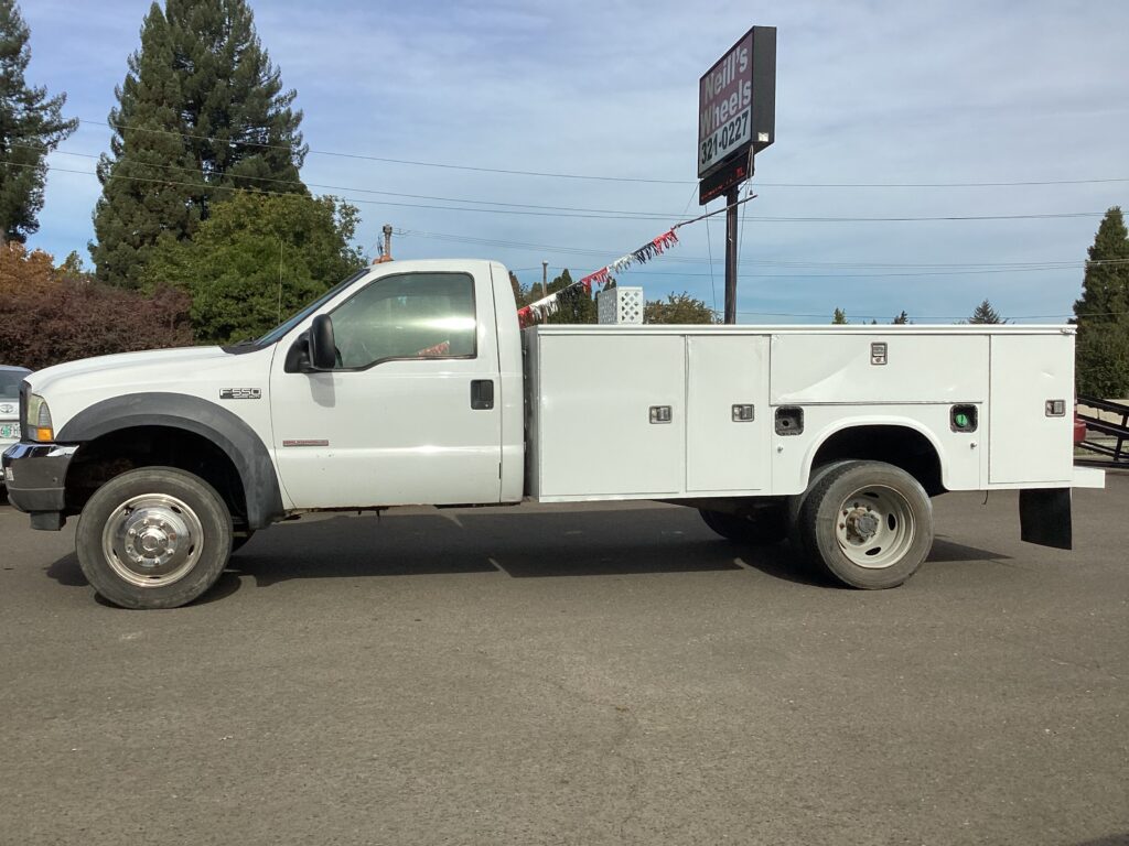 2004 FORD F-550 XL Super Duty