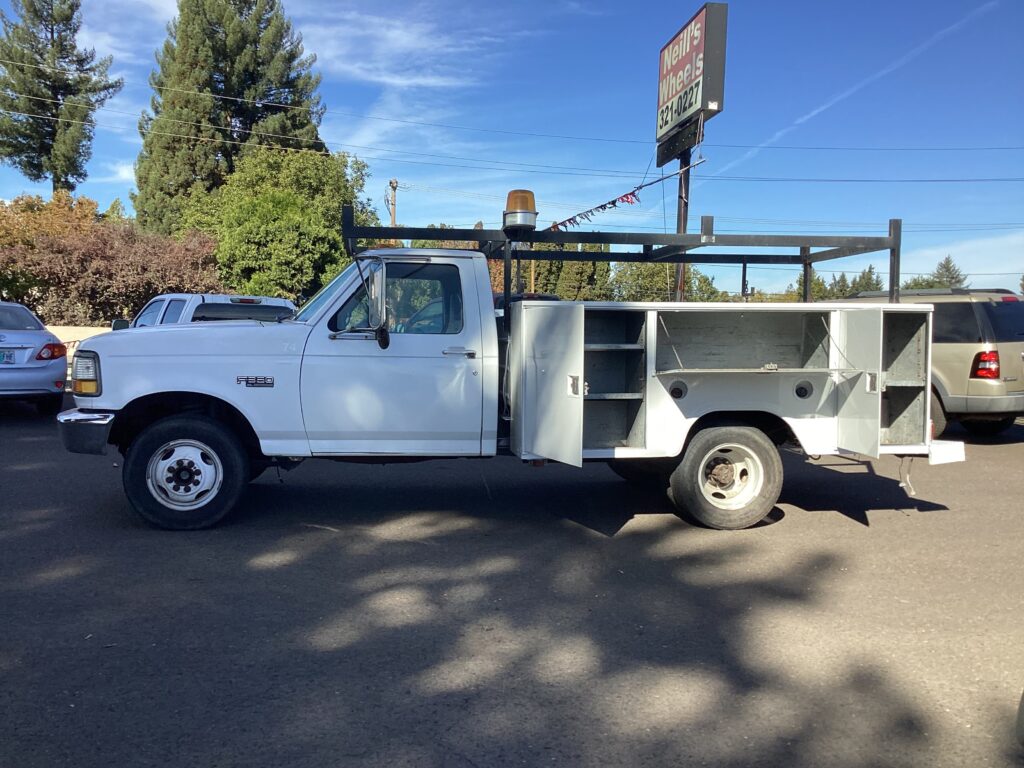 1997 Ford F-350 Super Duty XL Reg. Cab 4WD